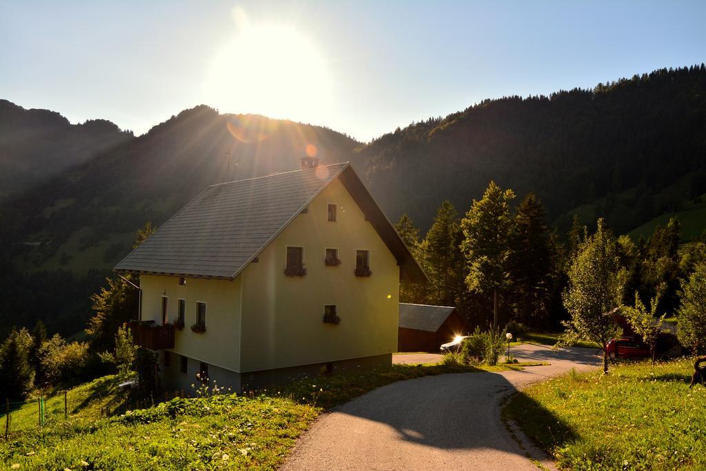 Apartments Pri Marjetki Церкно Экстерьер фото